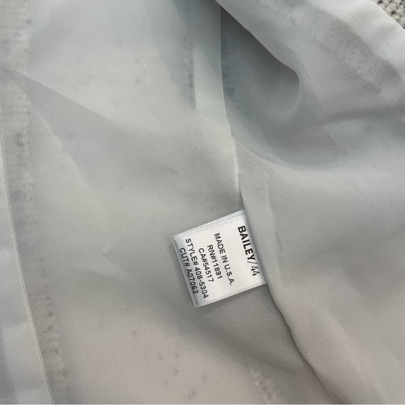 Bailey 44 tweed white and black buttoned jacket in excellent used condition - Picture 6 of 8